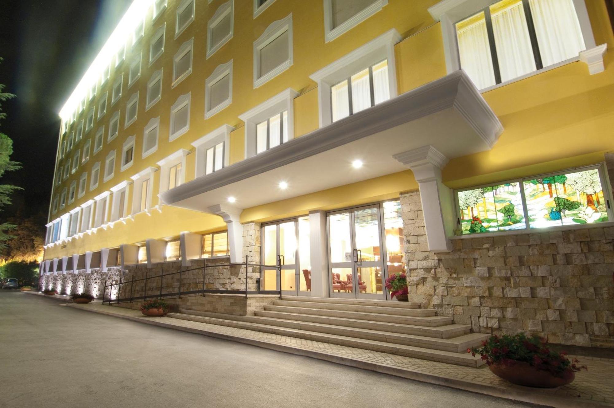 Complesso Termale Vescine Hotel Castelforte Exterior foto