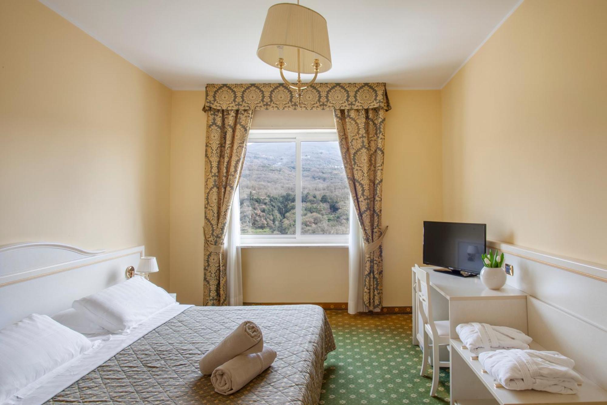 Complesso Termale Vescine Hotel Castelforte Exterior foto